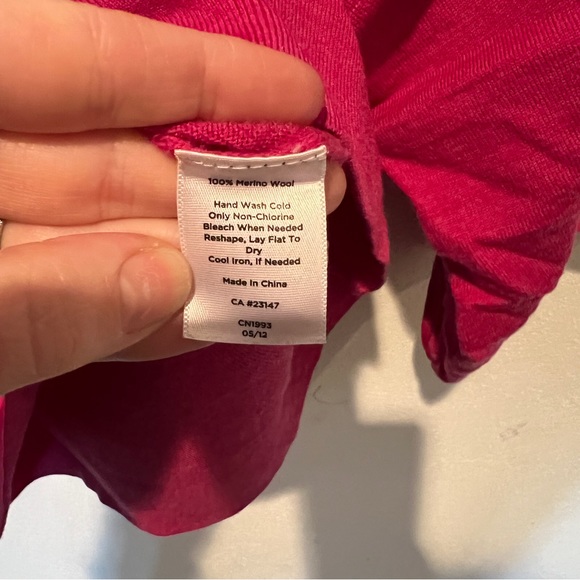 Talbots Merino Wool Dolman Half Sleeve Blouse Raspberry Color Size MP - Picture 5 of 6